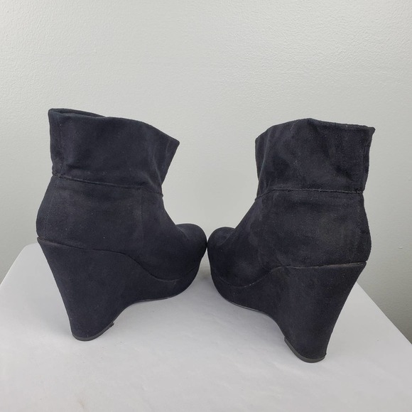 Kelsi Dagger Wilma Black Vegan Suede Fold over Wedge Booties Women's 6 - Picture 5 of 13